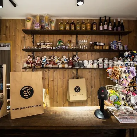 Jasna Veverica شقة