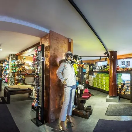 Jasna Veverica ديمانوفْشكا دولِنا